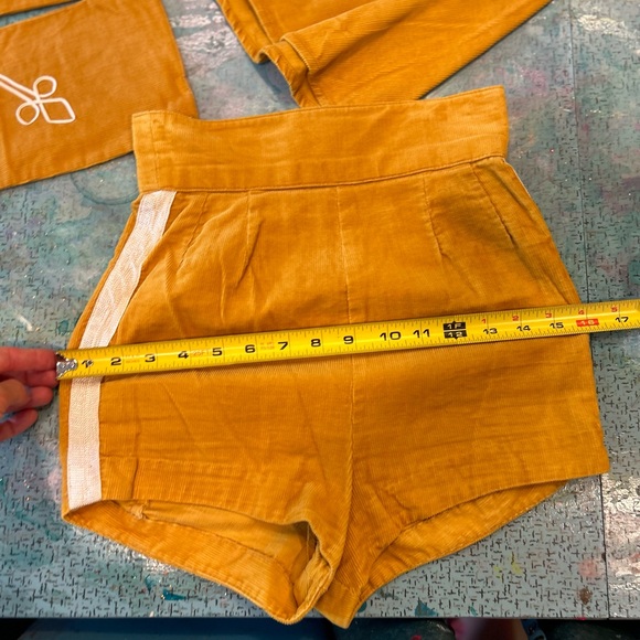 4 Piece 1970s Dance Uniform - Picture 14 of 16